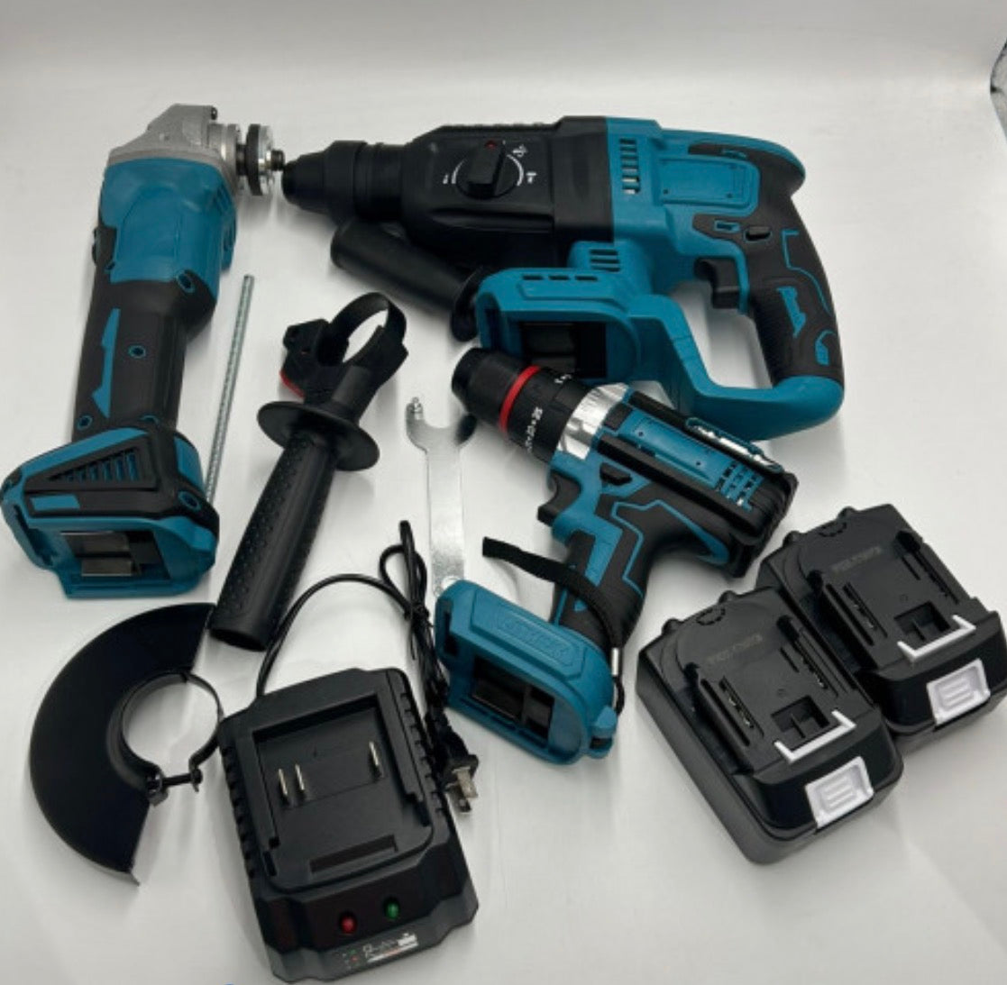 SET TALADRO-PULIDORA - MINITALADRO / 2 BATERIAS HD-0331